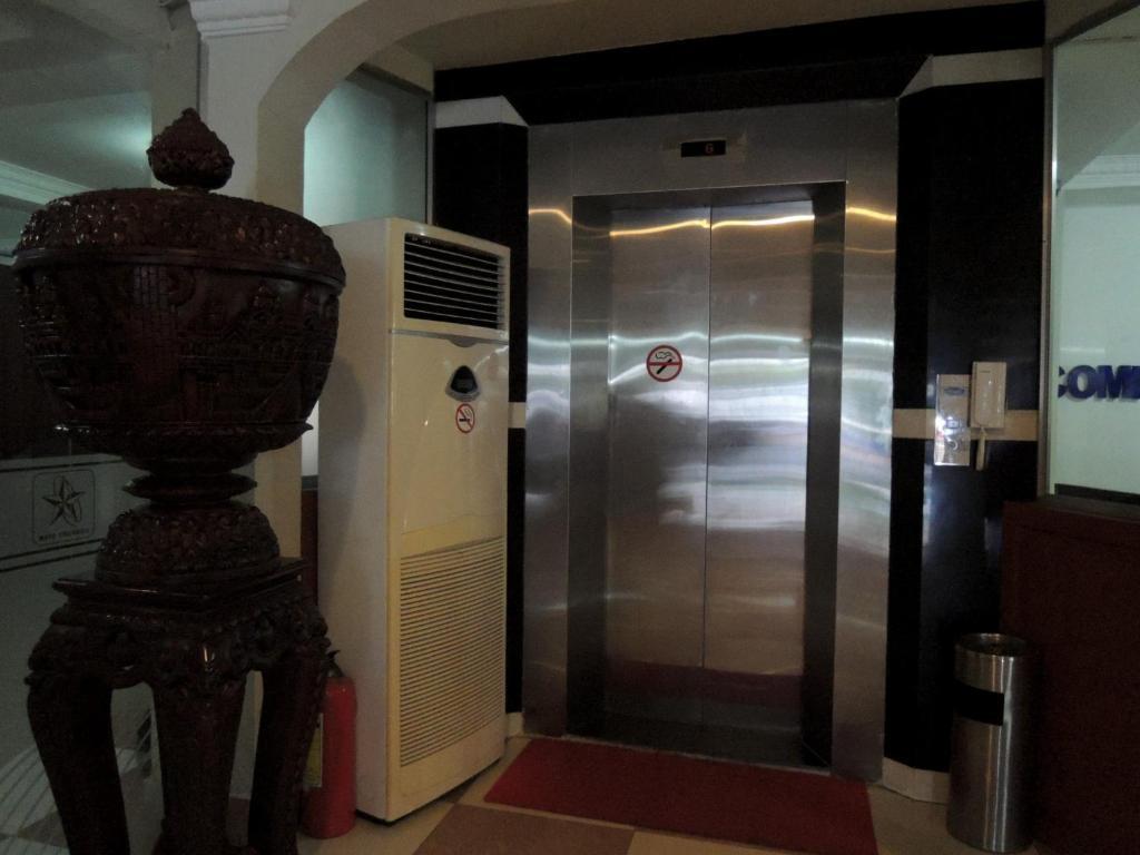 Comfort Star 2 Hotel Phnom Penh Zewnętrze zdjęcie